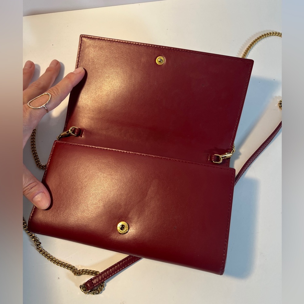 Saint Laurent Paris Red Wallet on chain - Picture 4 of 12